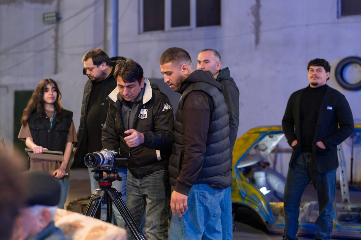 DEVIN FILM Backstage - Kino