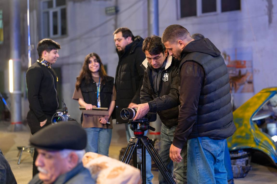 DEVIN FILM Backstage - Kino