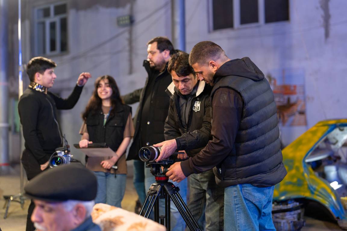DEVIN FILM Backstage - Kino