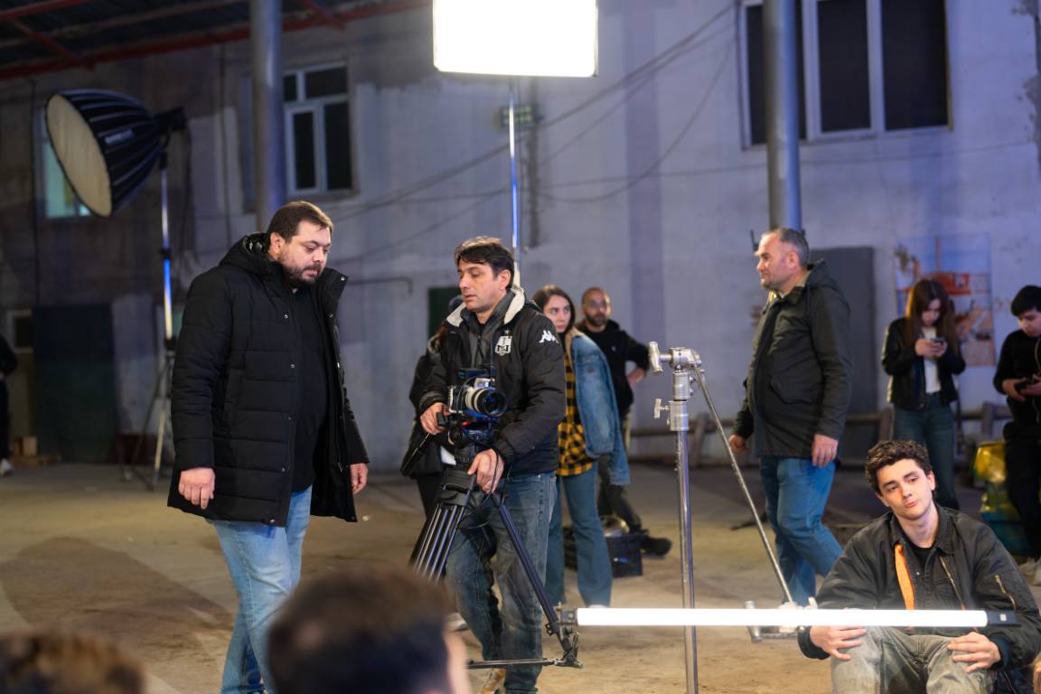 DEVIN FILM Backstage - Kino