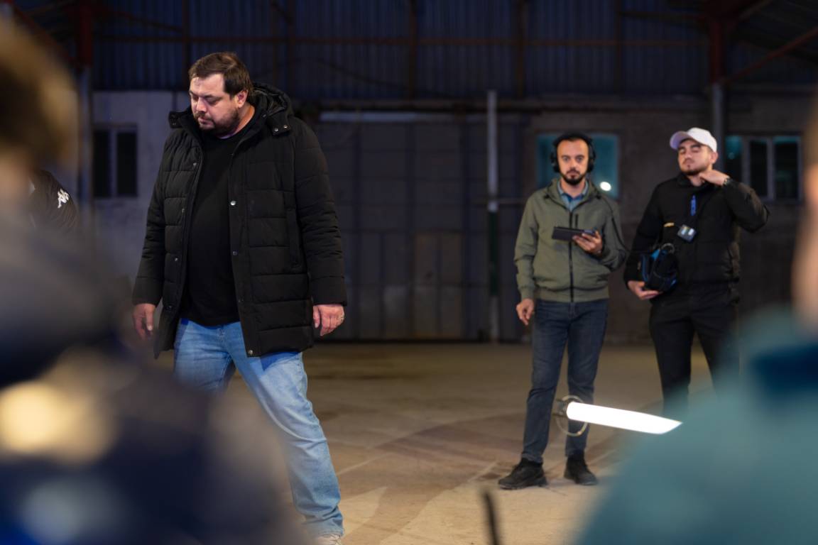 DEVIN FILM Backstage - Kino