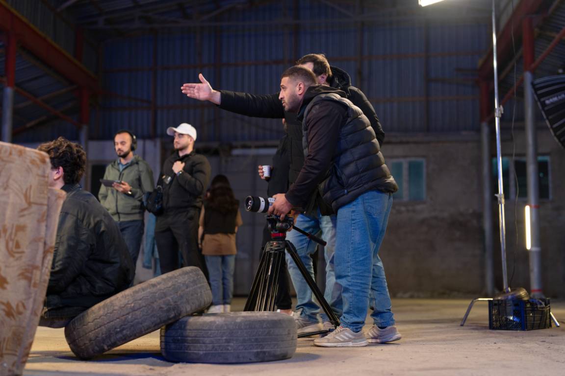 DEVIN FILM Backstage - Kino
