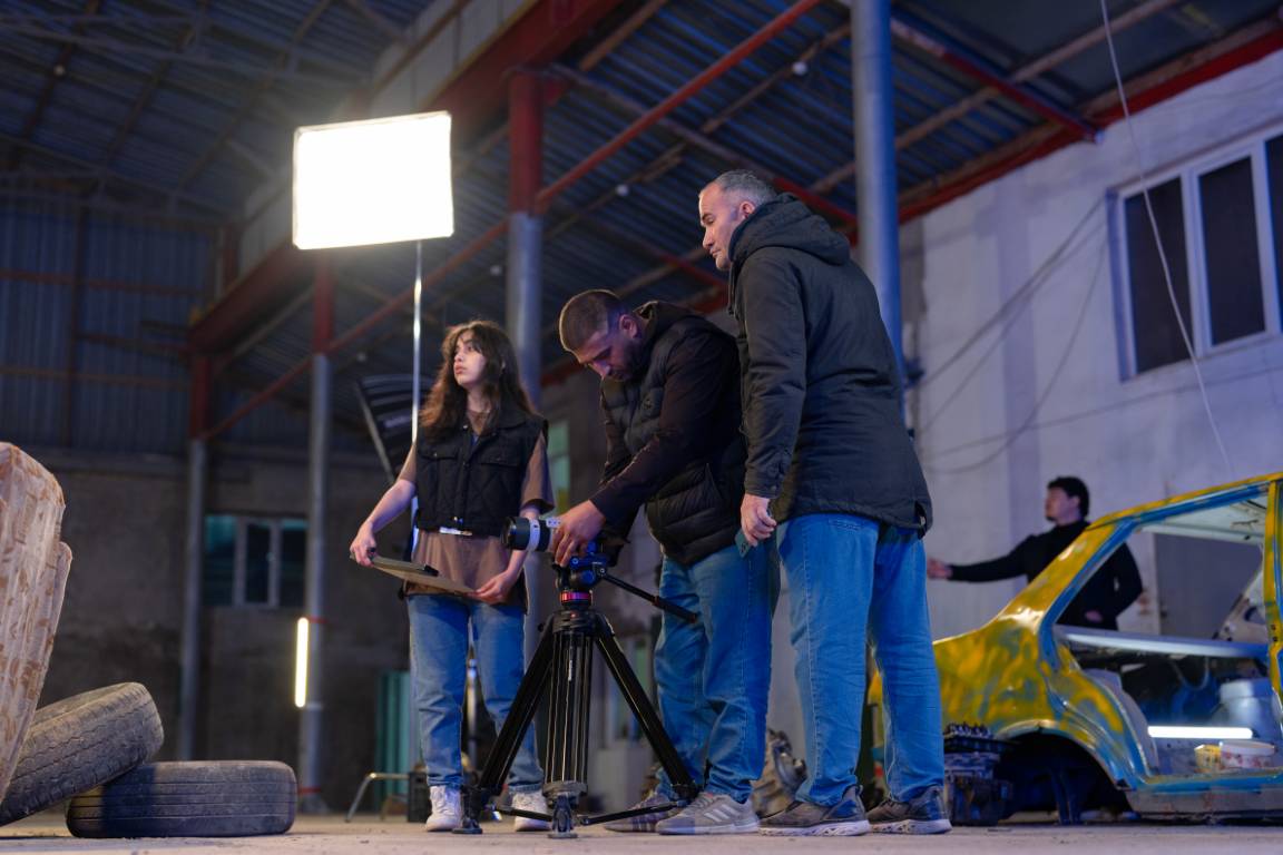 DEVIN FILM Backstage - Kino