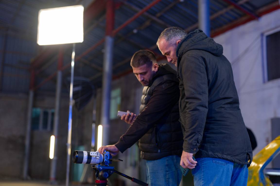 DEVIN FILM Backstage - Kino