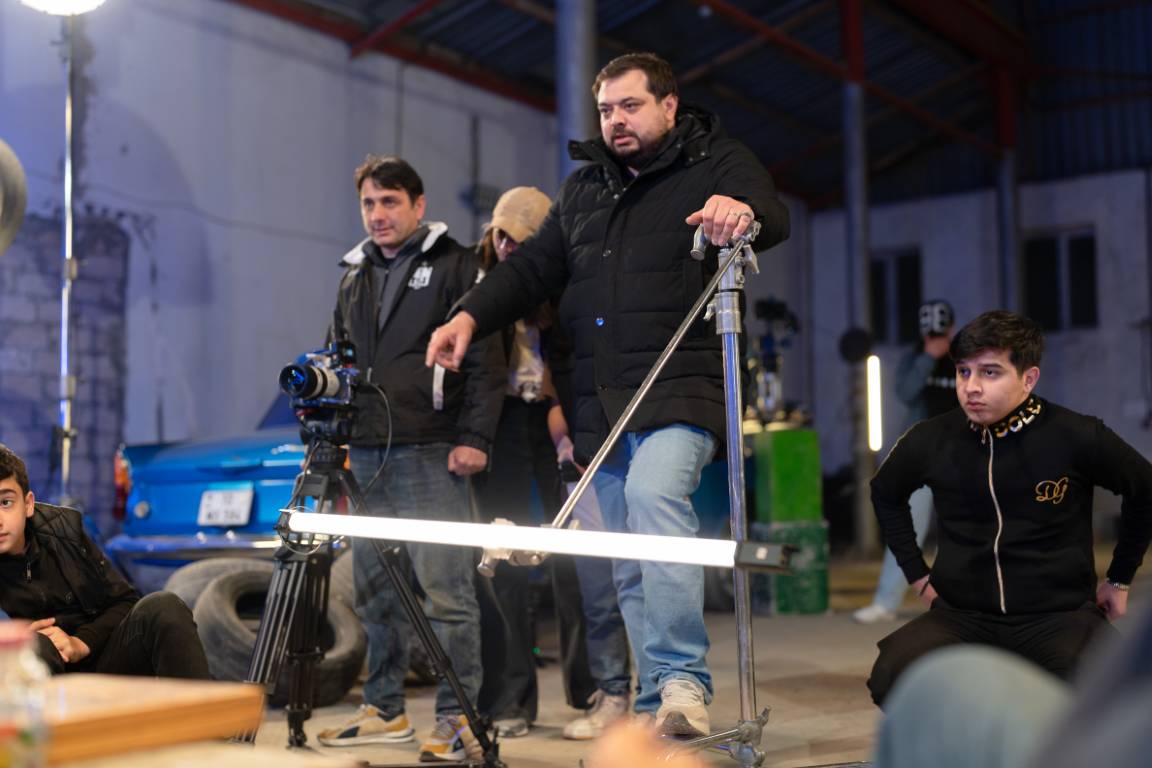 DEVIN FILM Backstage - Kino