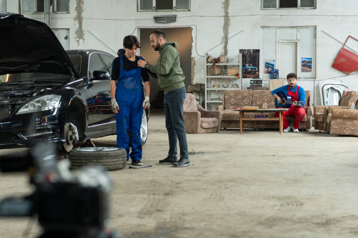 DEVIN FILM Backstage - Kino
