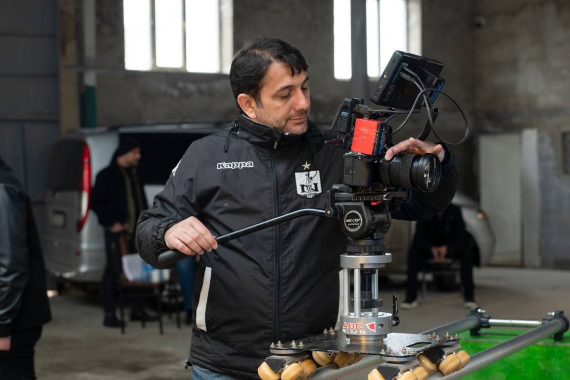DEVIN FILM Backstage - Kino