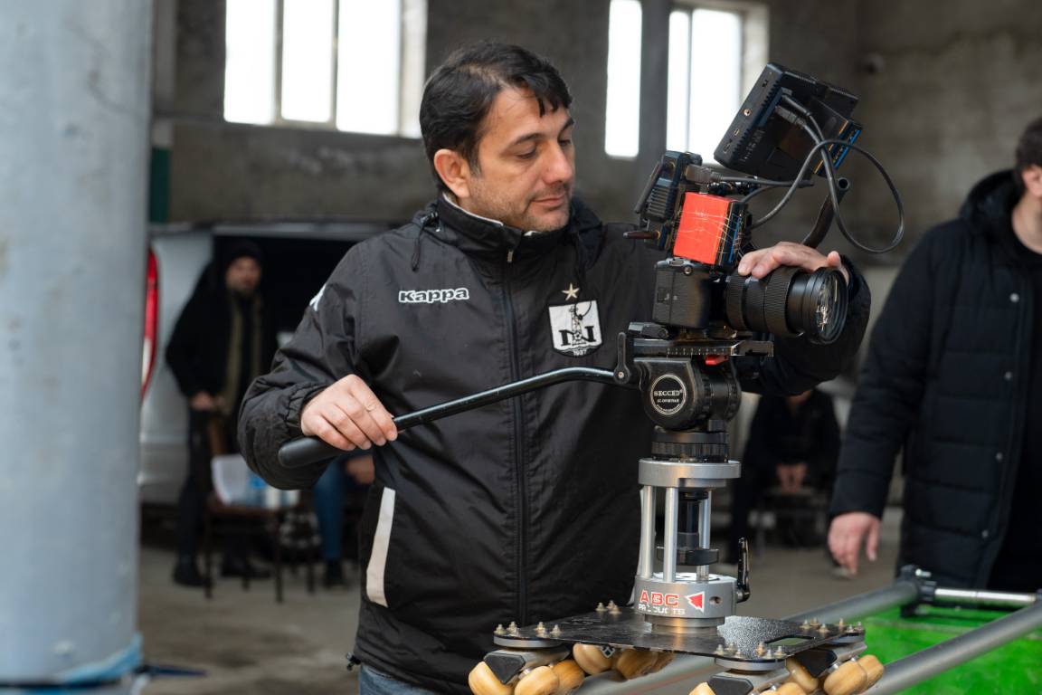 DEVIN FILM Backstage - Kino