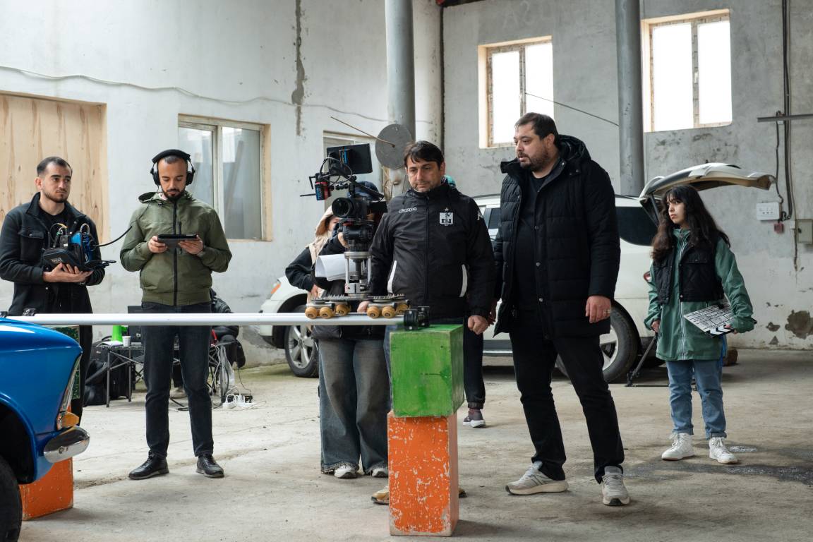 DEVIN FILM Backstage - Kino