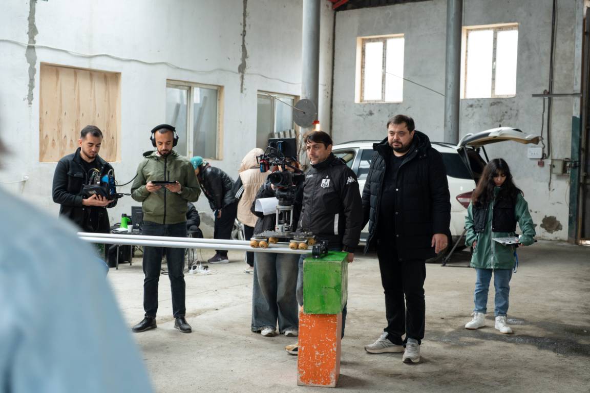 DEVIN FILM Backstage - Kino