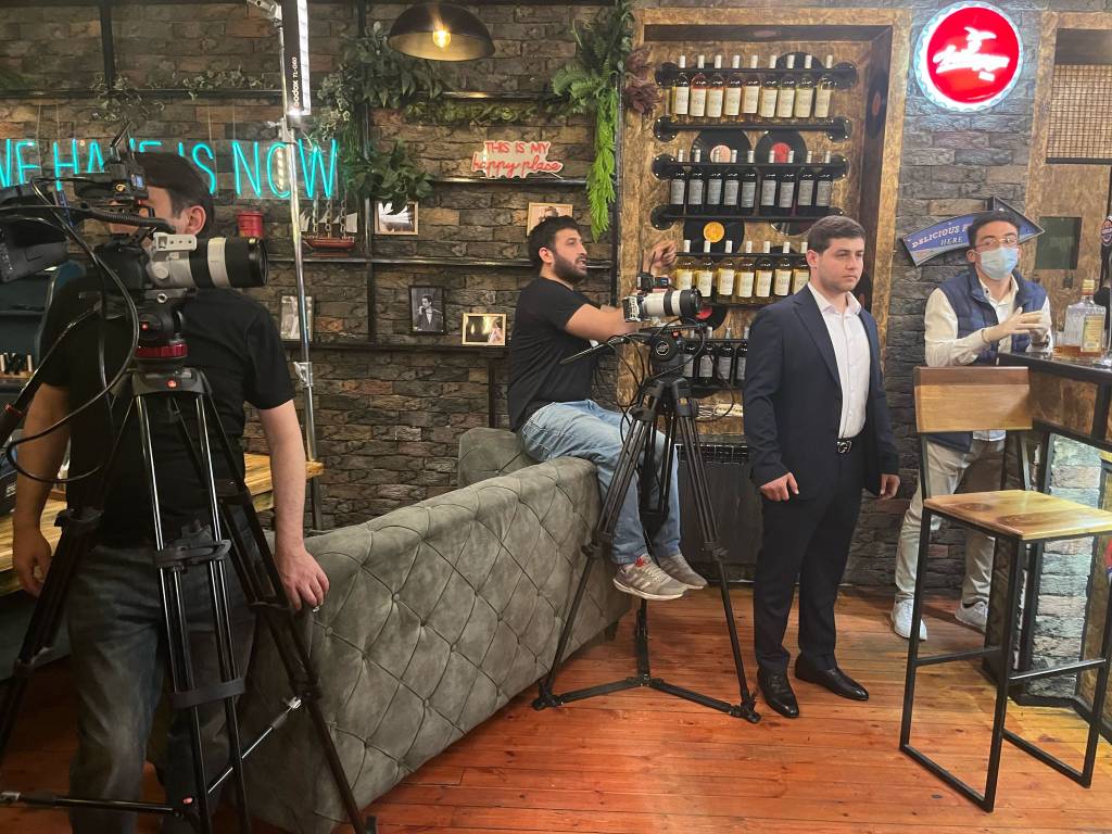 DEVIN FILM Backstage - Sosyal