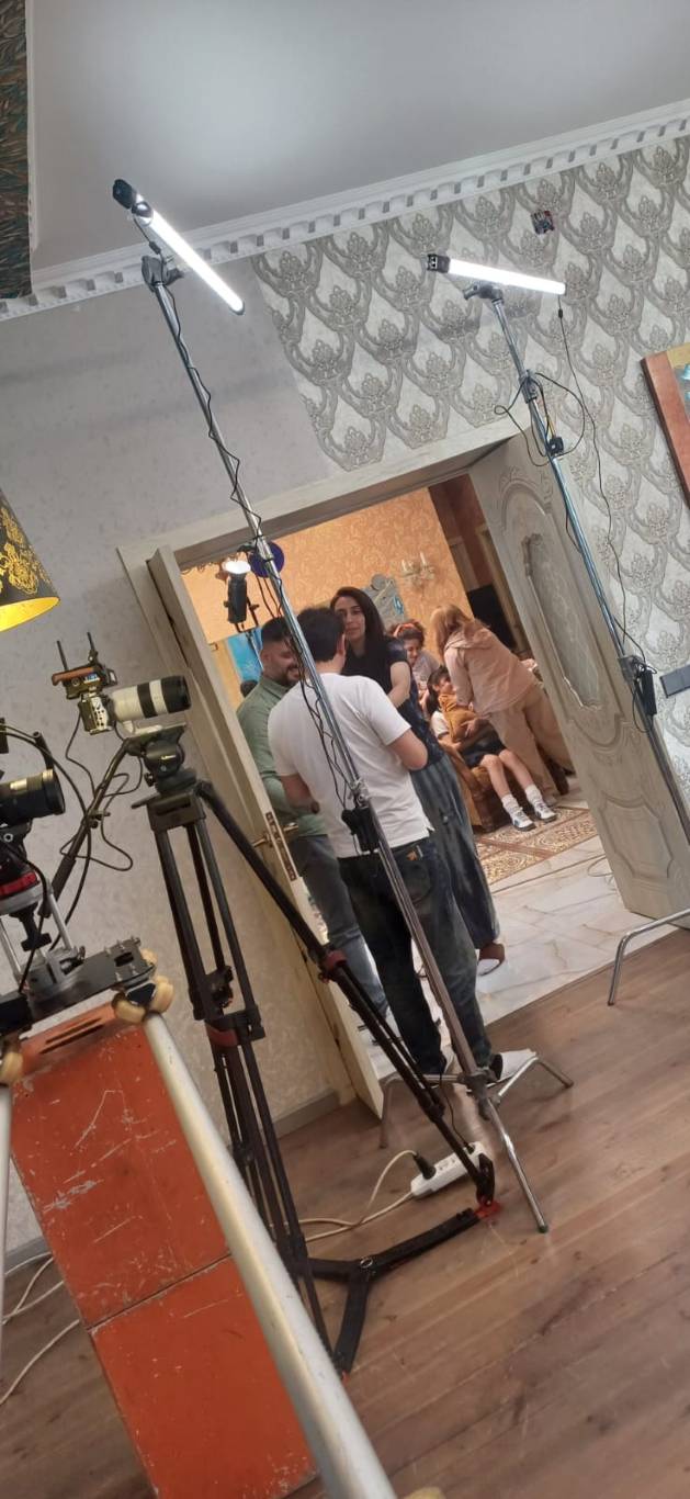 DEVIN FILM Backstage - Sosyal