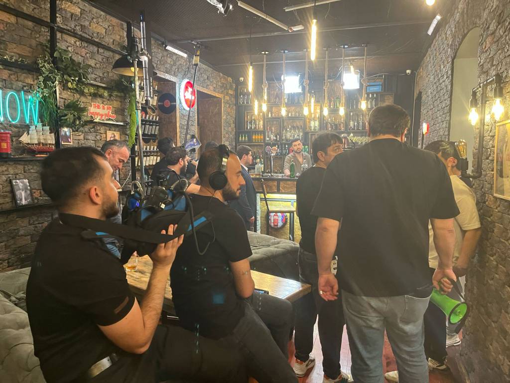 DEVIN FILM Backstage - Sosyal