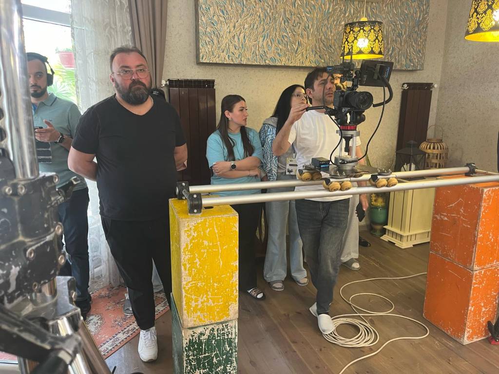 DEVIN FILM Backstage - Sosyal